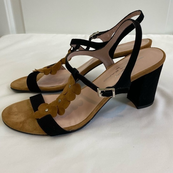 Brenda Zaro Suede Sandals Black Camel 39 7 Flowers Made in Spain Low Heel Straps - Picture 3 of 10